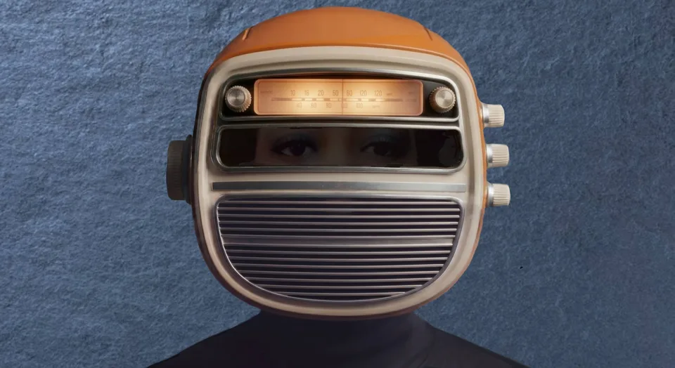 Sister Transistor helmet